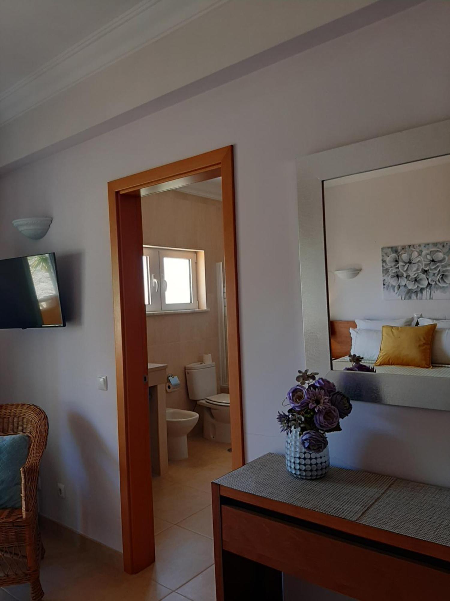 Lucie Lime Guesthouse Luz エクステリア 写真