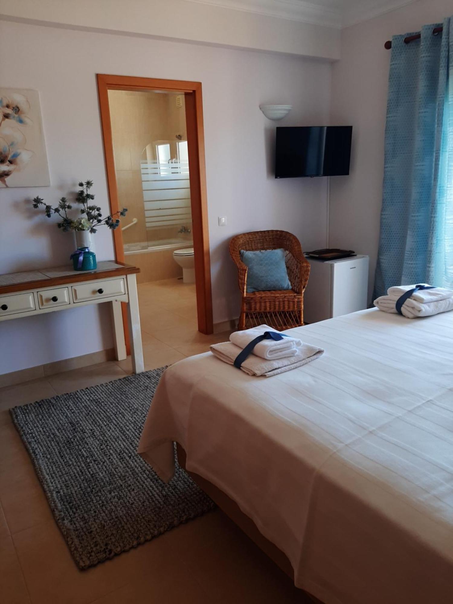 Lucie Lime Guesthouse Luz エクステリア 写真